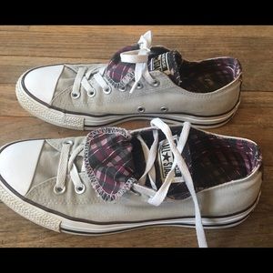 Converse sneakers size 9.5